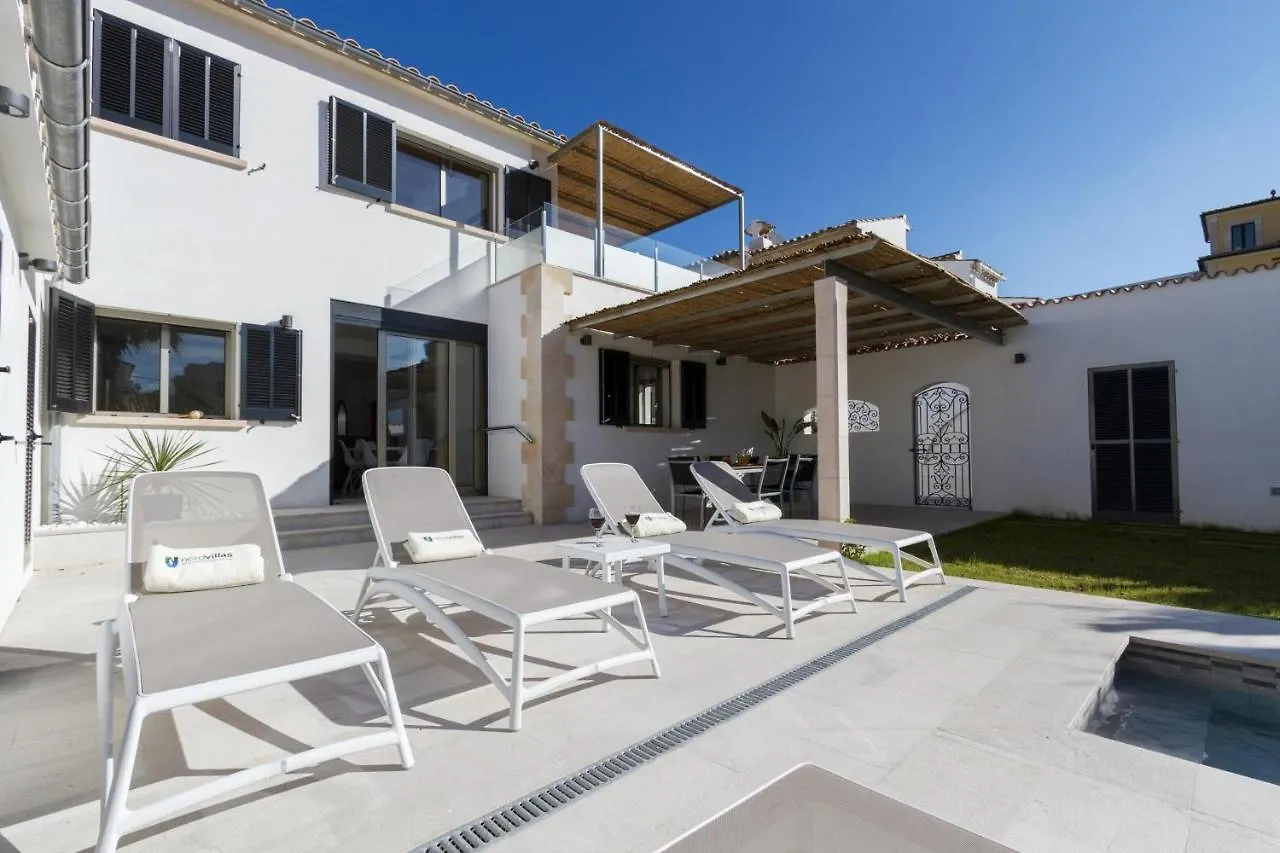 Villa Holland 11 Port de Pollenca Spain